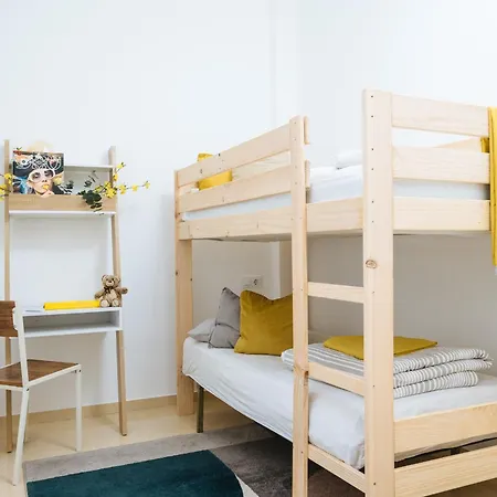 Bright Bunk Bed In Historic Center * Seville